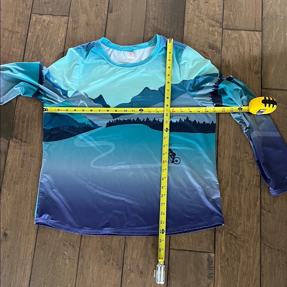 Like NEW Krimson Klover Performance L/S Top, L - Picture 7 of 9
